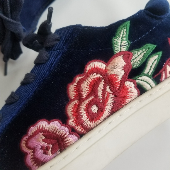 new Kenneth Cole Reaction Joey Blue Velvet Rose Shoes 9 - Picture 6 of 12